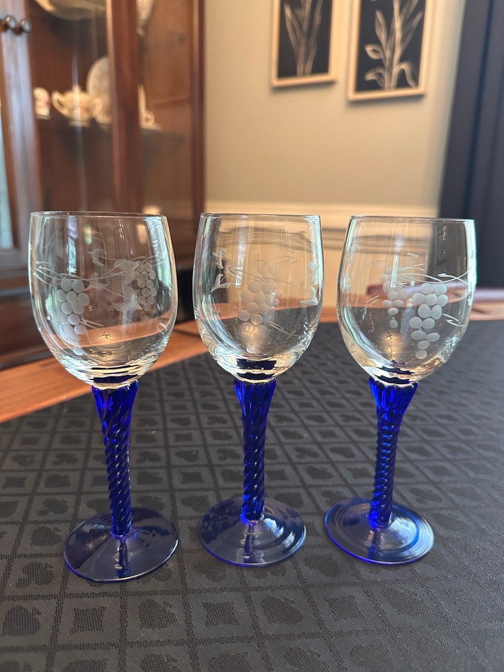 Vintage Cobalt Blue Twisted Stem Wine Glasses Etched Grapes 7” Set of 3